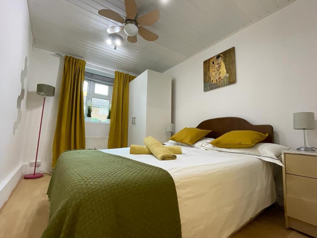 Cosy Flat Close To East Finchley Station London Exterior photo